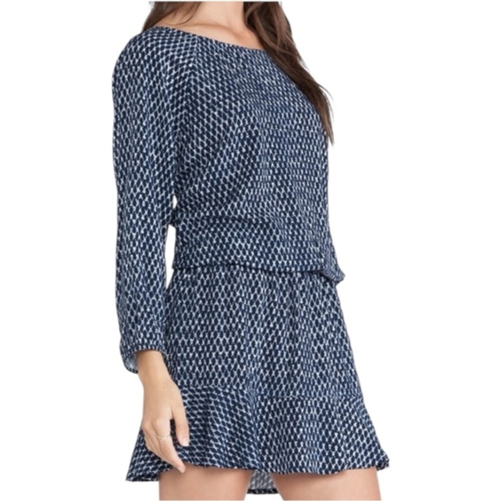 Soft Joie NWT Women’s Sz M Navy Blue White Arryn Long Sleeve Elastic Waist Dress
